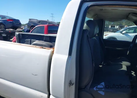 2007 Chevrolet Silverado 1500 Classic Work Truck z USA, uszkodzony, nr VIN 1GCEC14X57Z178843